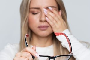 migrana-ocular-sintomas-causas-tratamiento